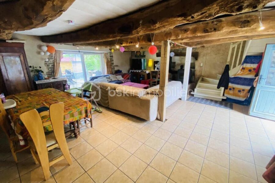 Maison à vendre à Loyat