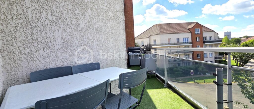 Magnifique Duplex F4 Baigné de Lumière, Dernier Étage avec Balcon – 4 pièces – 3 chambres – 102 m²