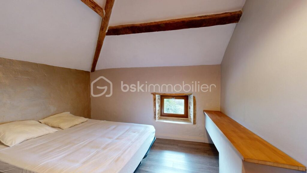 Ensemble Immobilier de 97 m² – 5 pièces – 2 chambres – 97 m²