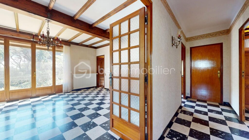 Grande maison divisée en deux logements ou logement + activité pro – 7 pièces – 6 chambres – 187 m²