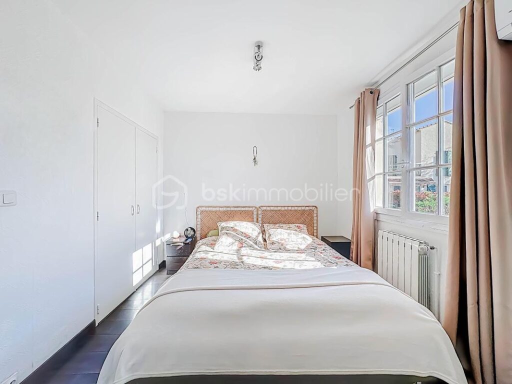 EXCLUSIVITÉ *** VILLA T5 DE 130M2 AVEC PISCINE ET APPARTEMENT INDEPENDANT À SAINT GEORGES D&rsquo;ORQUES *** – 5 pièces – 4 chambres – 130 m²