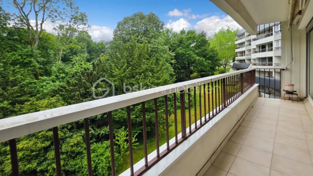 Appartement F3 – 65 m2 – Grand BALCON – cave – 3 pièces – 2 chambres – 65 m²
