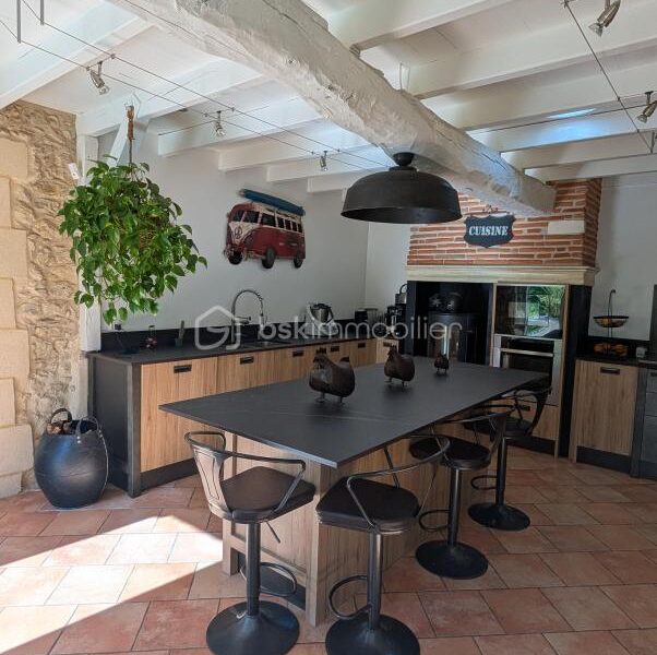 Maison à vendre à Villegouge