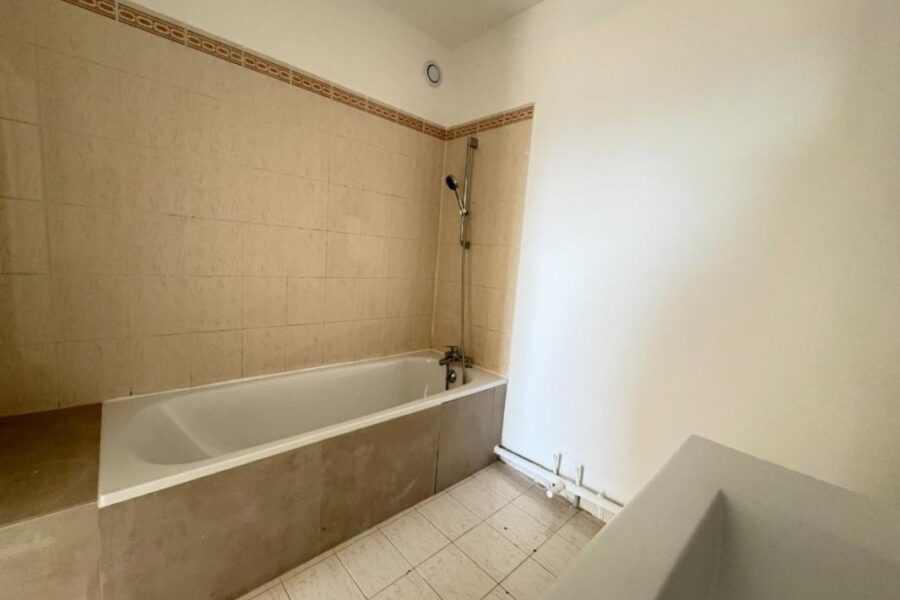 Appartement à louer à Saint laurent du var