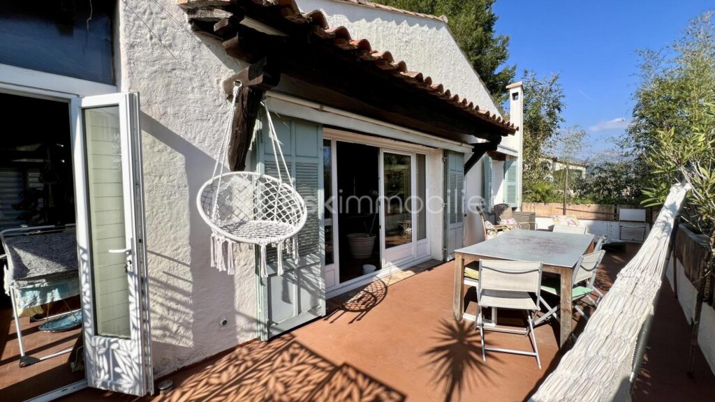 Villa 7 pièces La Colle-sur-Loup – Vue Saint-Paul-de-Vence – Maison d&rsquo;ami indépendante – 7 pièces – 5 chambres – 225 m²