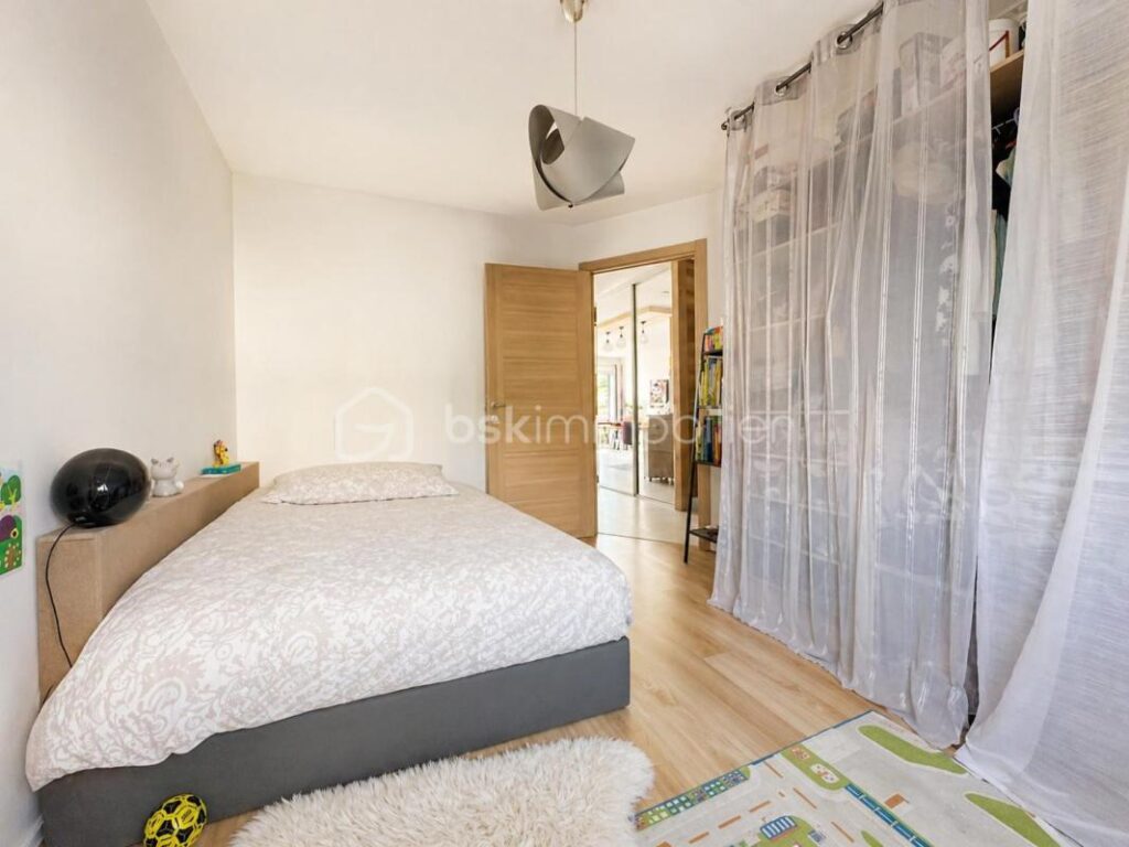 T2 avec jardin et terrasse – Vue dégagée & soleil couchant – Villaz – 2 pièces – 1 chambre – 46 m²
