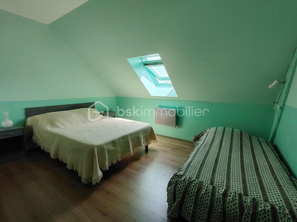 longère 6 pièces 139 m² et gite 56 m² 4 pièces – 6 pièces – 4 chambres – 196 m²