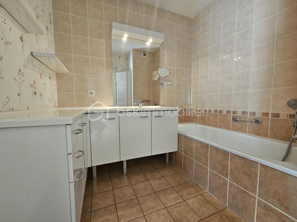T4 AVEC TERRASSE – 4 pièces – 3 chambres – 94 m²
