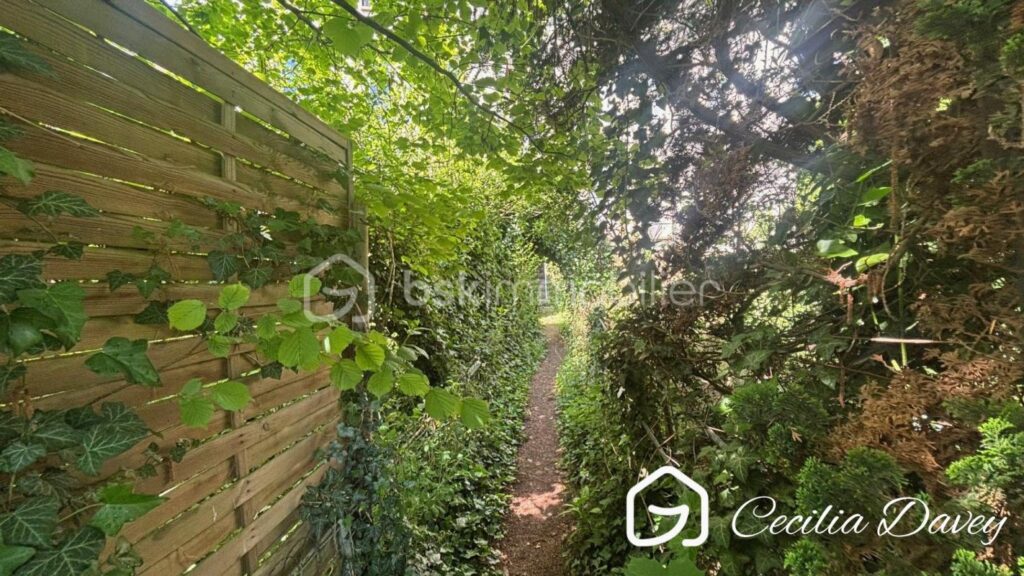*** Nouveauté : Superbe Appartement très lumineux , refait entièrement à neuf, situé au cœur d&rsquo;un secteur recherché de la ville de Sens*** – 3 pièces – 2 chambres – 52 m²