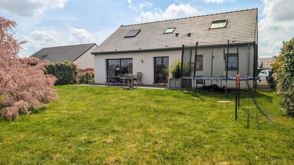 Semi plain-pied individuel 3 chambres, jardin et garage – 5 pièces – 3 chambres – 117 m²