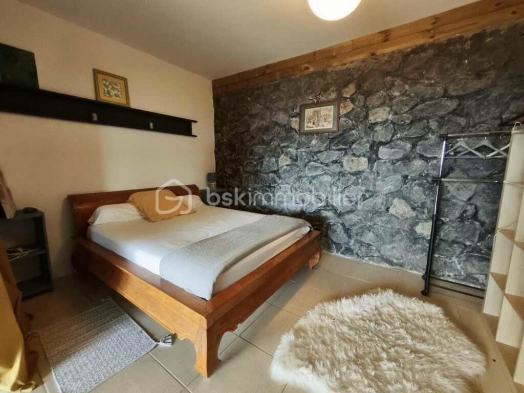Villa 180 m² habitables – 5 pièces – 3 chambres – 180 m²
