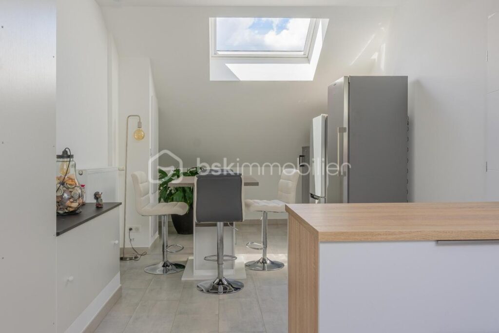 Magnifique T4 avec terrasses panoramiques – Viviers-du-Lac ✨ – 4 pièces – 3 chambres – 89 m²