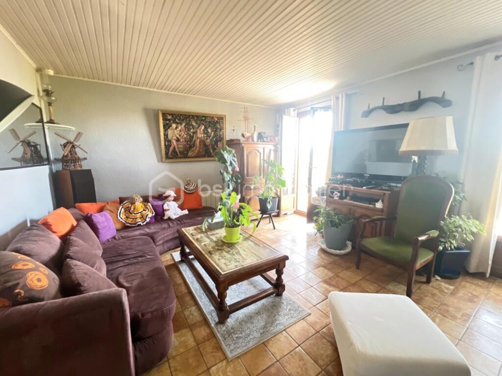 Maison familiale 129 m² – Longjumeau (proche Ballainvilliers et Morangis) – avec piscine – 6 pièces – 4 chambres – 129 m²