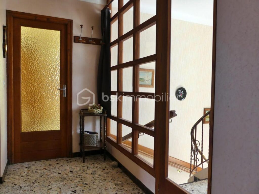 Maison familiale 4 faces avec possibilité revenus locatifs et le charme des années 70 – 5 pièces – 4 chambres – 162 m²