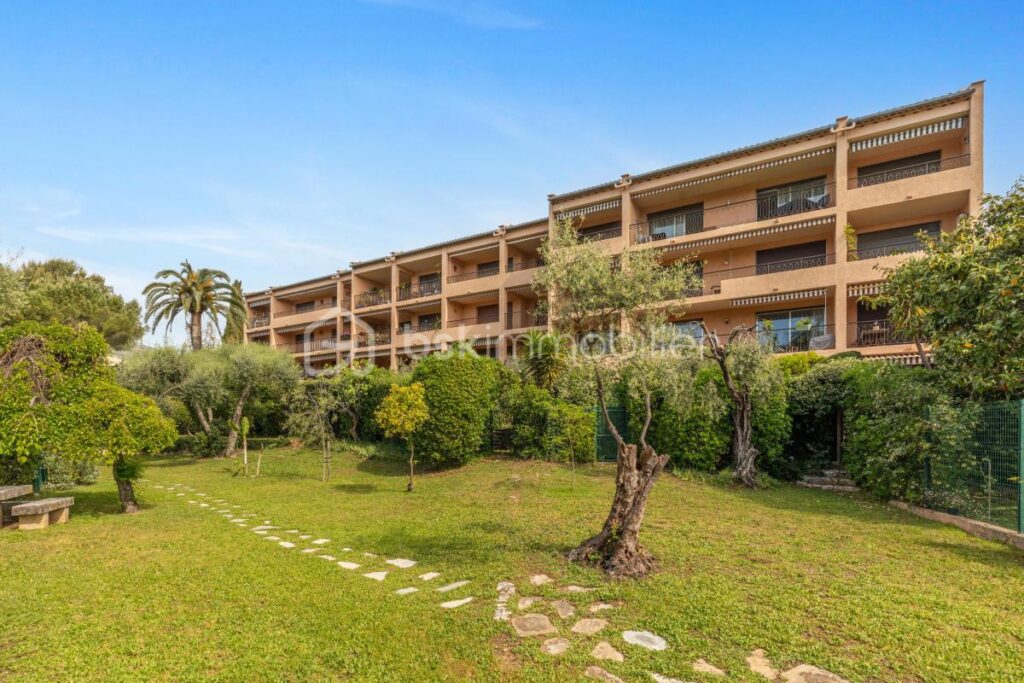 Appartement 2 pièces à Vence – 2 pièces – 1 chambre – 50 m²