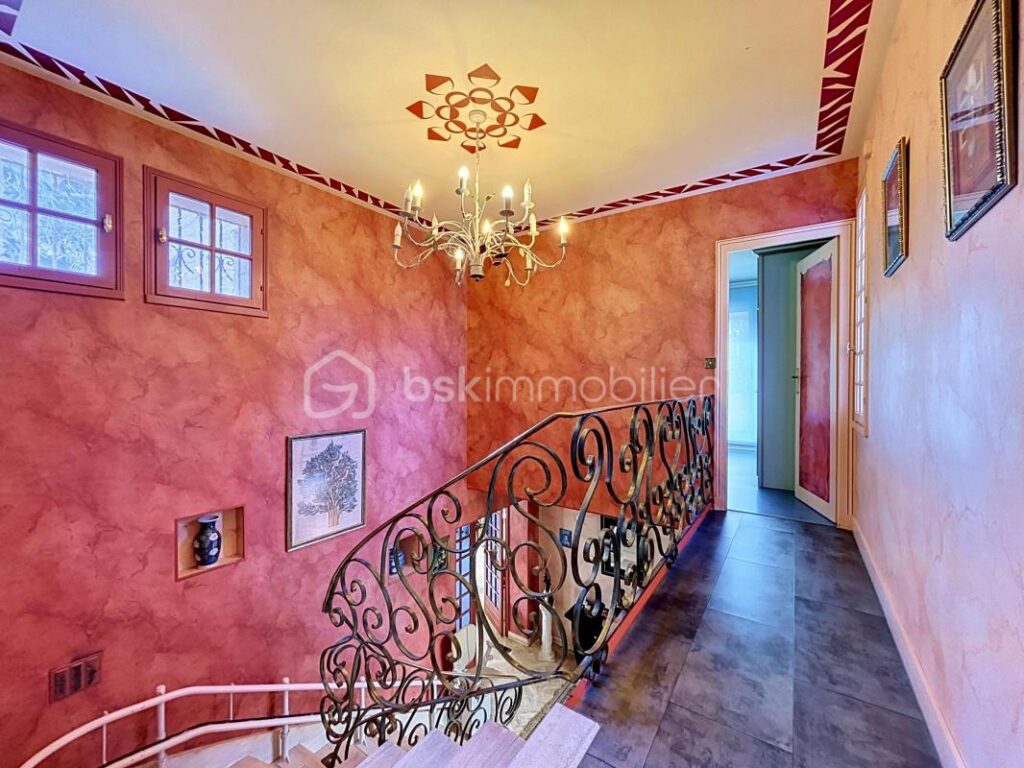 Propriété à Bressuire – 7 pièces – 4 chambres – 164 m²