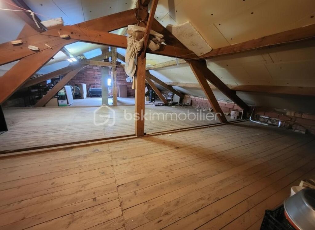 Pavillon de plain-pied – 105 m² habitables – beau potentiel d’aménagement – 4 pièces – 2 chambres – 105 m²