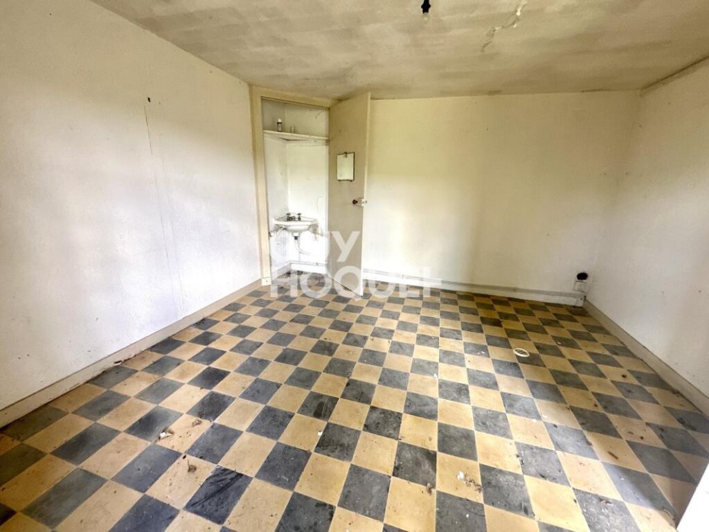 Maison à rénover – 4 pièces – 3 chambres – 110 m²