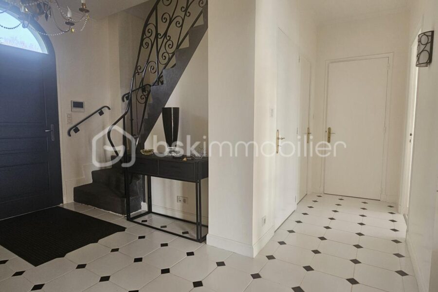 Maison à vendre à Saint remy en rollat