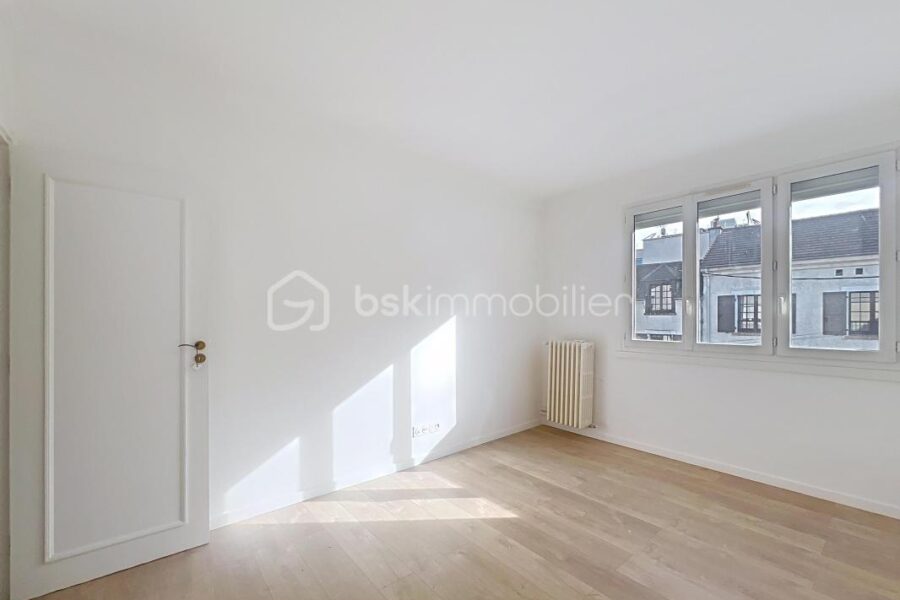 Appartement à vendre à L hay les roses