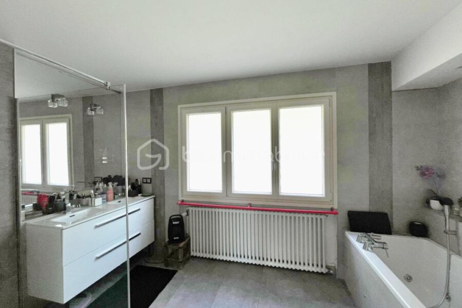 Maison à vendre à Challes les eaux