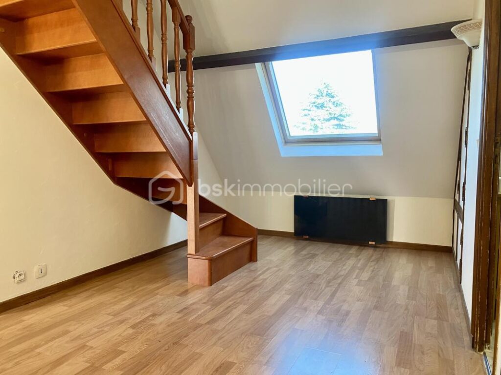 MONTFERMEIL QUARTIER DU MOULIN – 8 pièces – 6 chambres – 150 m²