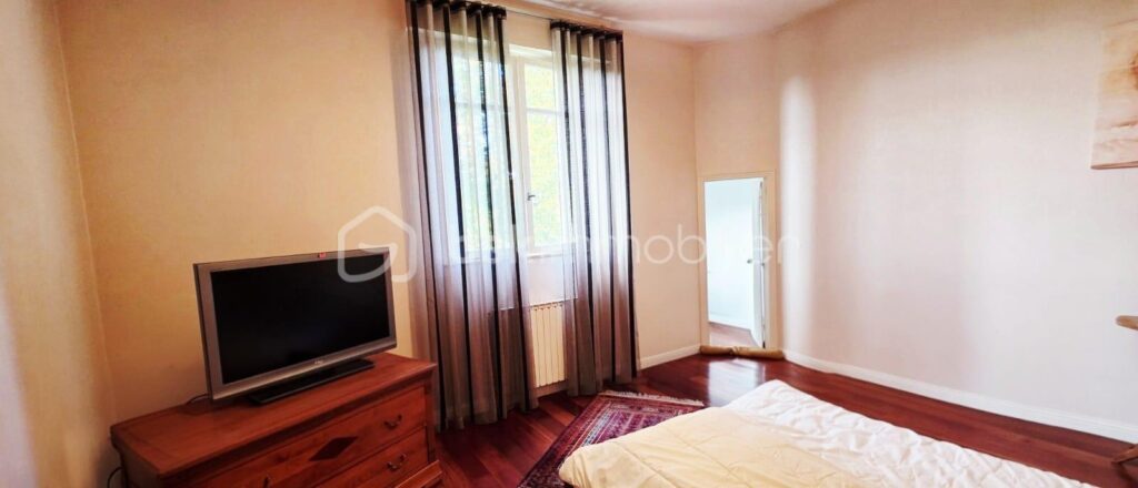 PROPRIETE D&rsquo;EXCEPTION AVEC PARC – PAS DE TRAVAUX – 12 pièces – 5 chambres – 353 m²