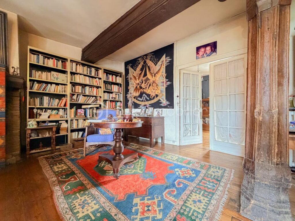 La Boule d’Or – Demeure historique XIVe siècle – 372 m² – Parc 5 500 m² – Saint-Germain-les-Belles – 12 pièces – 7 chambres – 375 m²