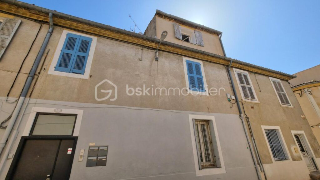 Duplex pour investissement locatif- T3 de 53m2 vendu loué ( bail meublé de 1 an) – 3 pièces – 2 chambres – 53 m²