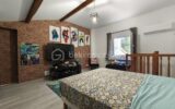 Maison 230 m² 3 appartements , 1 T4, 1 T2, 1 studio sur 3500 m² de terrain – 8 pièces – 5 chambres – 250 m²