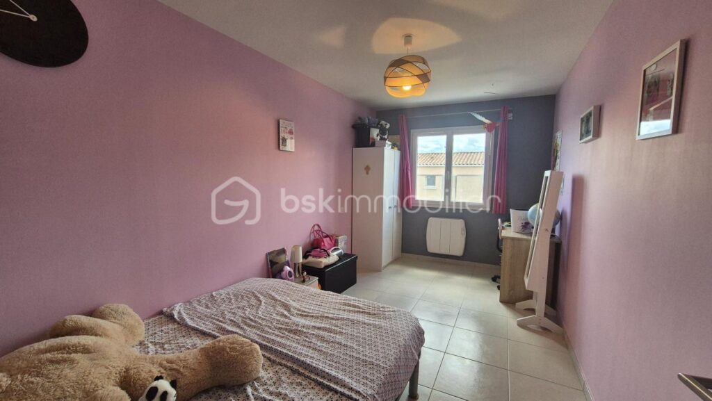 A VENDRE VILLA DEUX FACES TRAVERSANTE DE 94M² SUR TERRAIN DE 214M² A LATOUR BAS ELNE – TROIS CHAMBRES – DEUX PIECES D EAU – DEUX TOILETTES – GARAGE TRAVERSANT – 5 pièces – 3 chambres – 87 m²