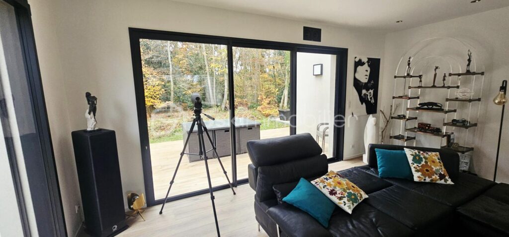 SUPERBE PROPRIETE DE 2021 AVEC SPA DE NAGE – 7 pièces – 4 chambres – 203 m²
