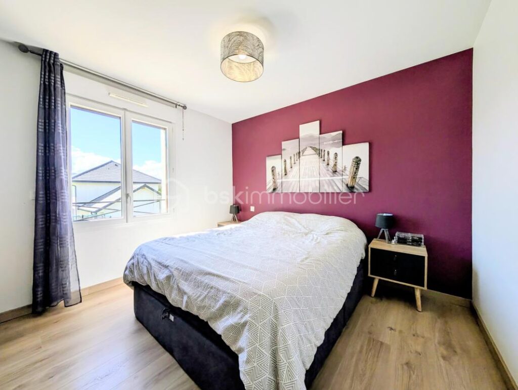 HAUTEVILLE-SUR-FIER — MAISON RECENTE — 4 CHAMBRES — CALME — VUE DEGAGEE — TERRASSE — JARDIN – 5 pièces – 4 chambres – 101 m²
