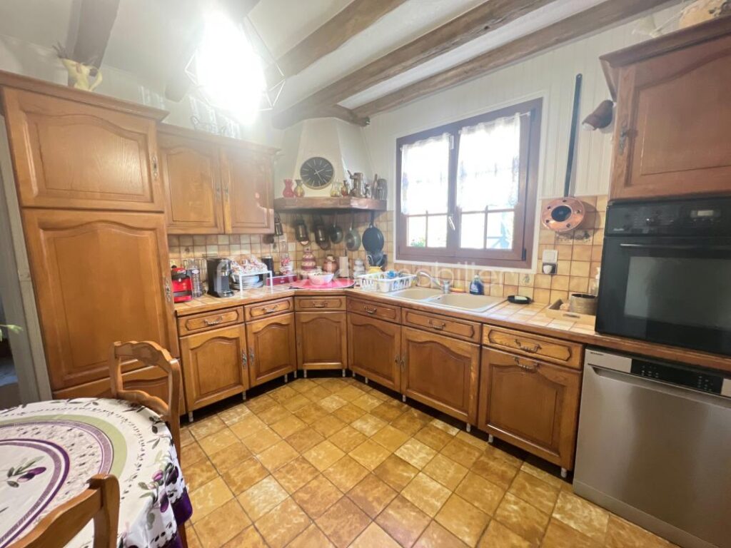 Maison familiale 129 m² – Longjumeau (proche Ballainvilliers et Morangis) – avec piscine – 6 pièces – 4 chambres – 129 m²