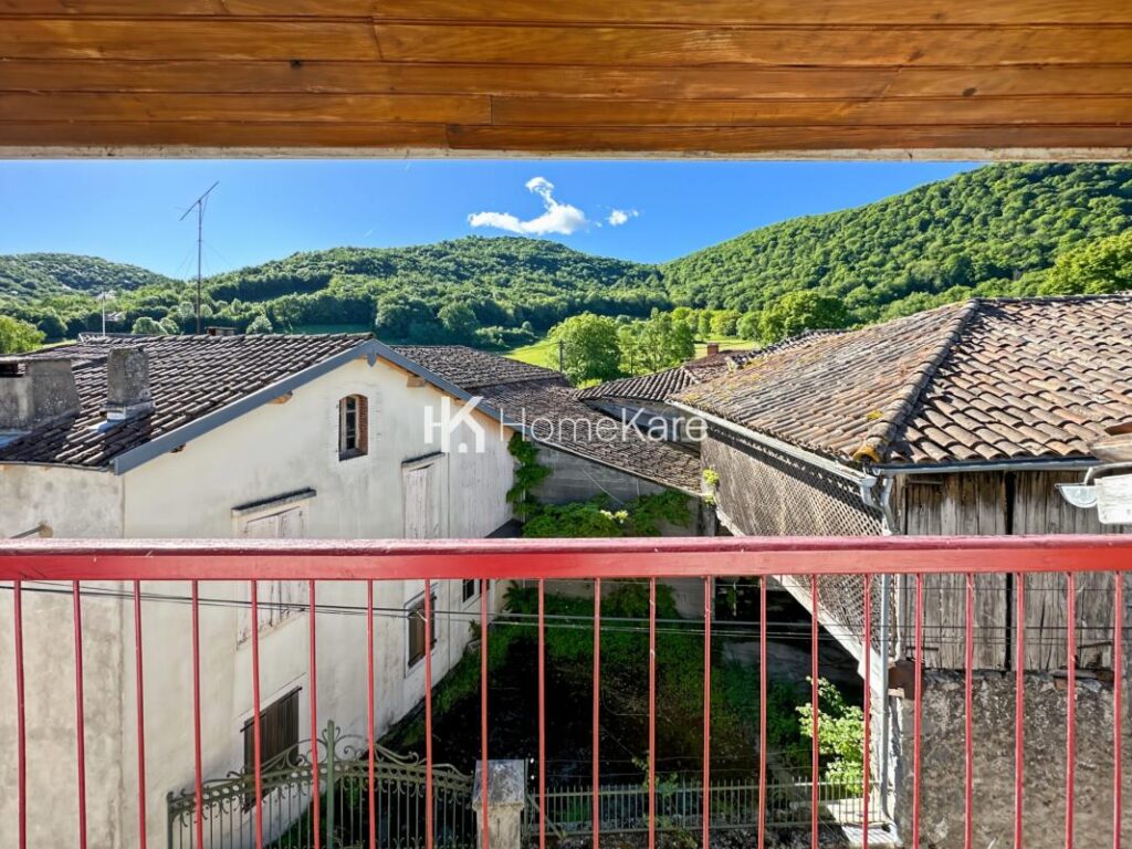 JOLIE MAISON DE VILLAGE AU CALME – 5 pièces – 4 chambres – 90 m²
