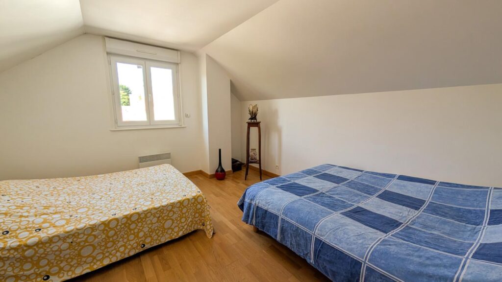 Pavillon individuel 115 m² sur sous-sol complet – 5 pièces – 3 chambres – 114 m²