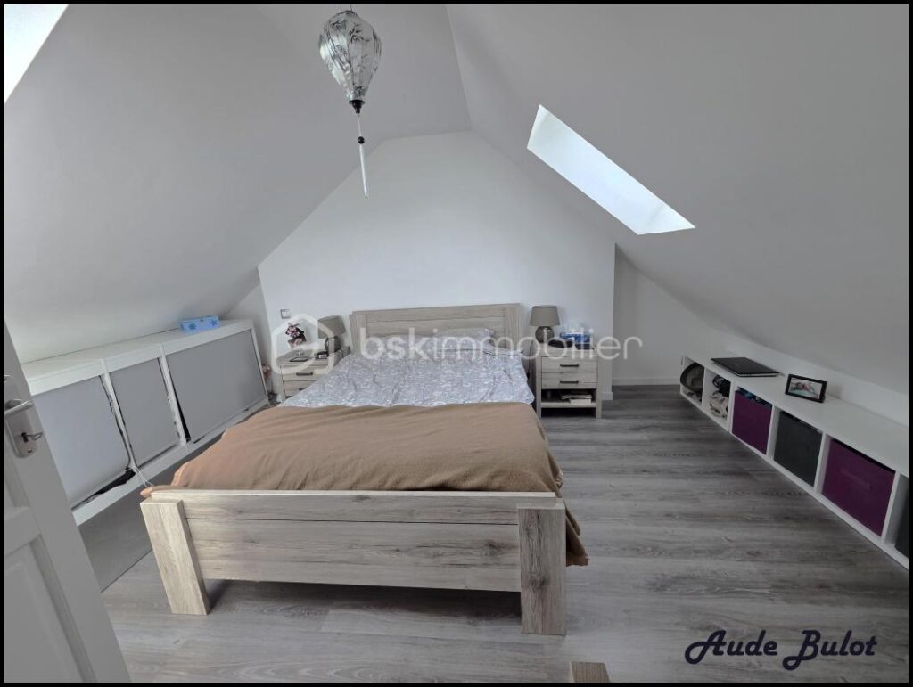 Charmante maison bel étage de 118 m² sur parcelle de 400 m² – Confort et qualité de vie – 6 pièces – 4 chambres – 118 m²