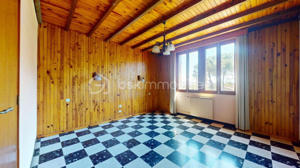 Grande maison divisée en deux logements ou logement + activité pro – 7 pièces – 6 chambres – 187 m²