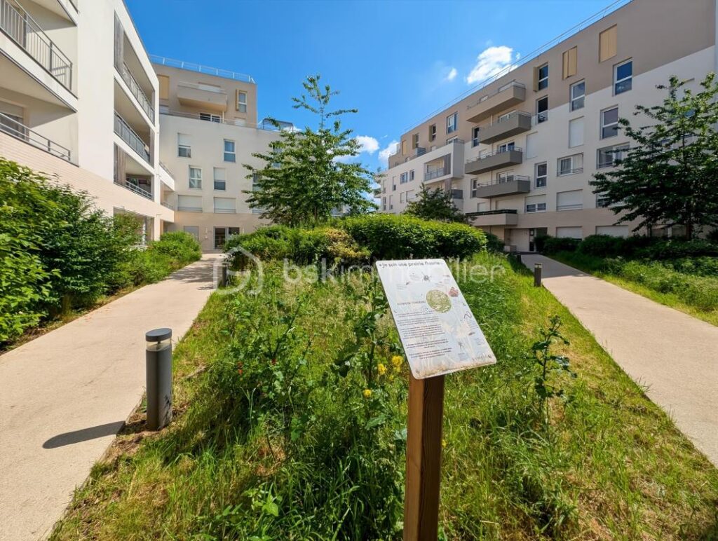 Superbe appartement 3 pièces 81m2 avec balcon dans résidence récente de standing ( possibilité de transformer en 4 pièces ) – 3 pièces – 2 chambres – 81 m²
