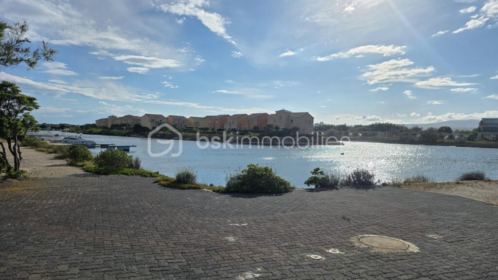 EXCLUSIF – Naturiste – Exceptionnel 3 pièces agrandi, de plain-pied, avec terrasse vue marina – Leucate (11) – 3 pièces – 2 chambres – 47 m²