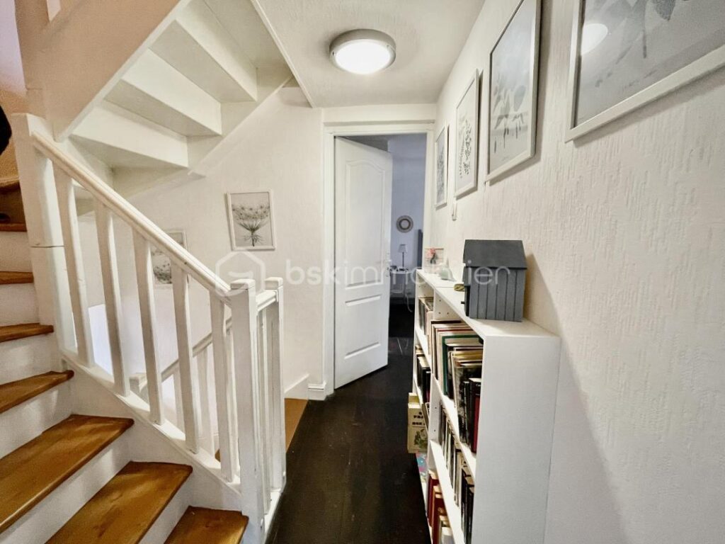 JOSSELIN – Maison de caractère avec jardin en surplomb et vue château – 7 pièces – 3 chambres – 132 m²