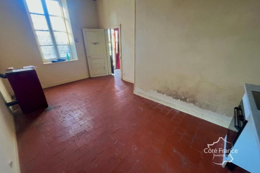 Maison à vendre à Molesmes