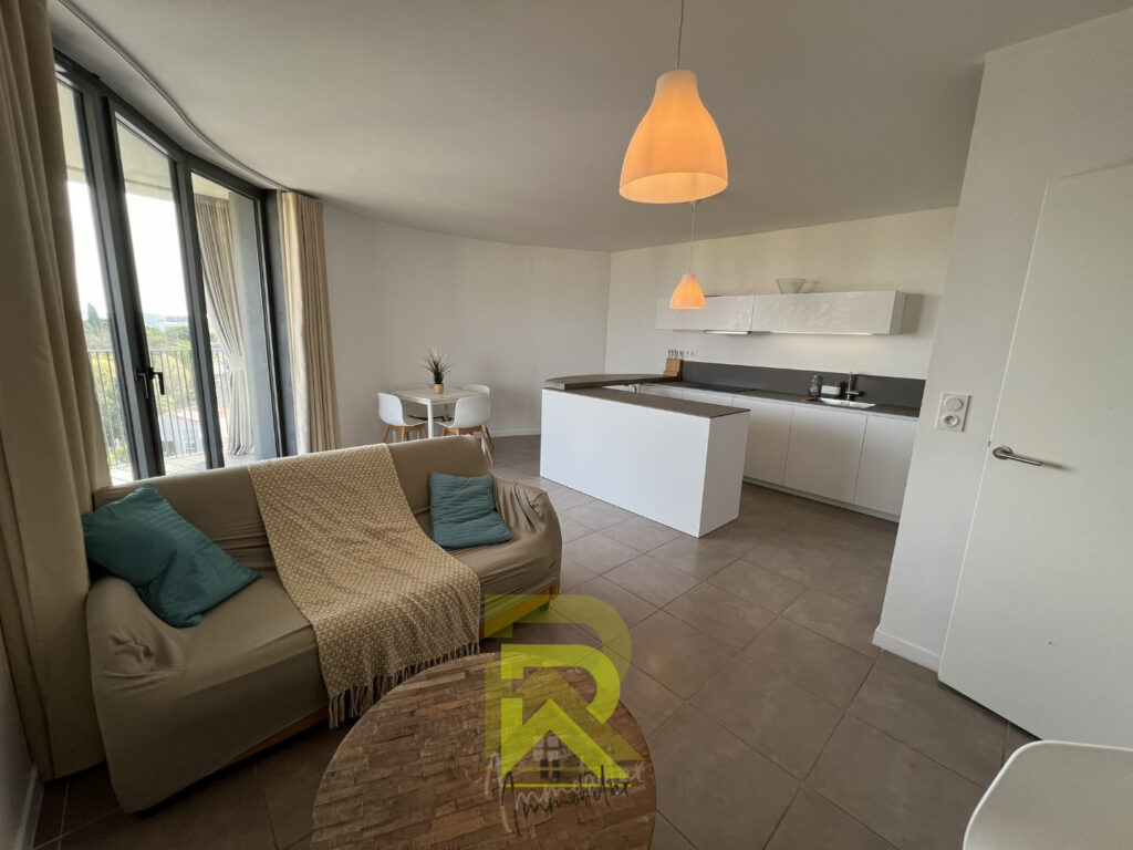 À Montpellier, appartement avec terrasse en vente avec R Imm – 3 pièces – 2 chambres – 64.75 m²