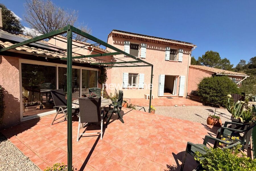 Maison à vendre à Le thoronet