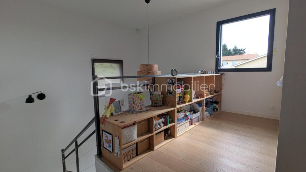 VILLA D&rsquo;ARCHITECTE – 6 pièces – 4 chambres – 163 m²