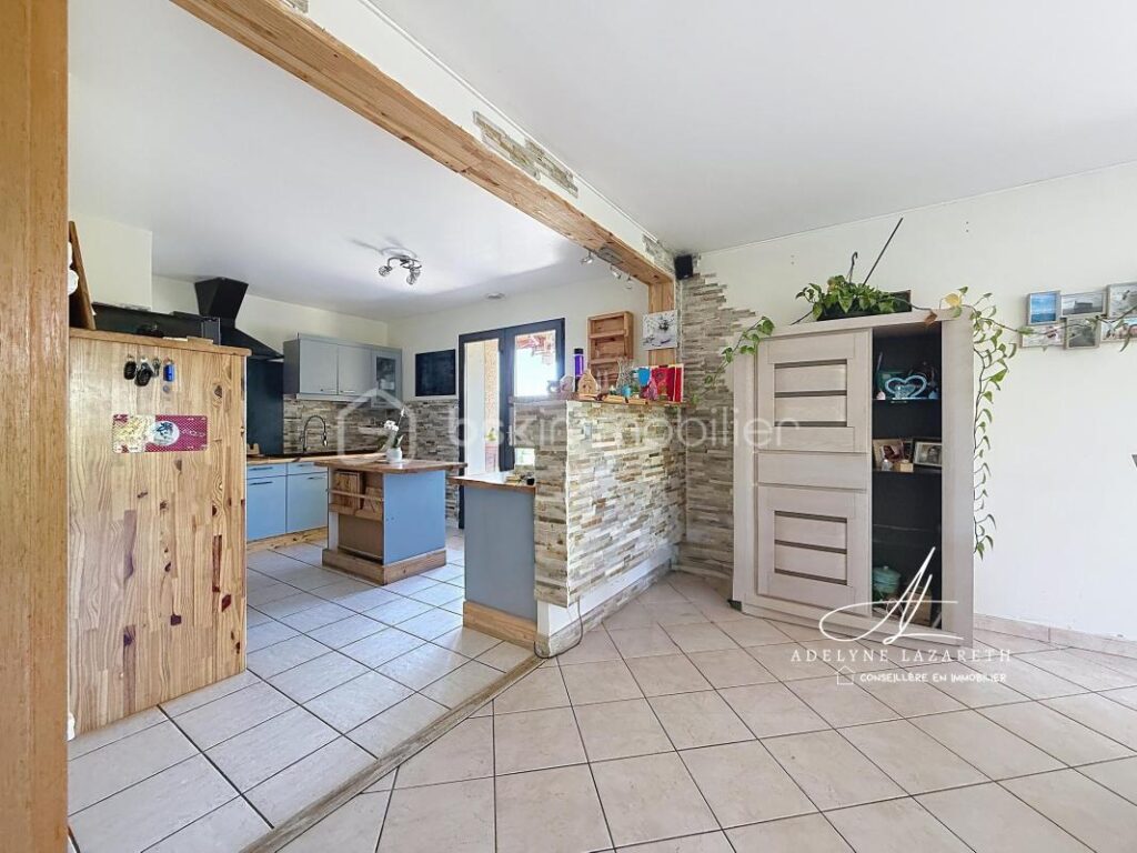 Maison individuelle avec vue panoramique – Fort potentiel jusqu’à 170 m² habitables – 4 pièces – 3 chambres – 102 m²
