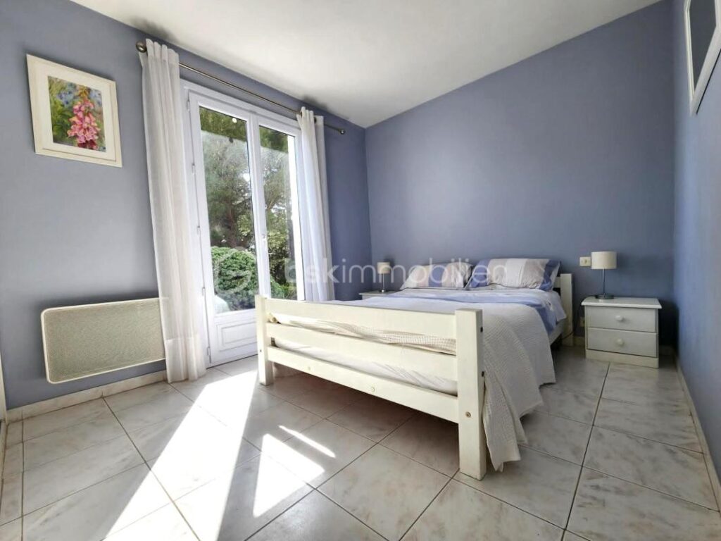 VILLA D&rsquo;EXCEPTION SUR LES HAUTEURS DE TOURBES AVEC UN APPARTEMENT INDÉPENDANT – 6 pièces – 3 chambres – 170 m²
