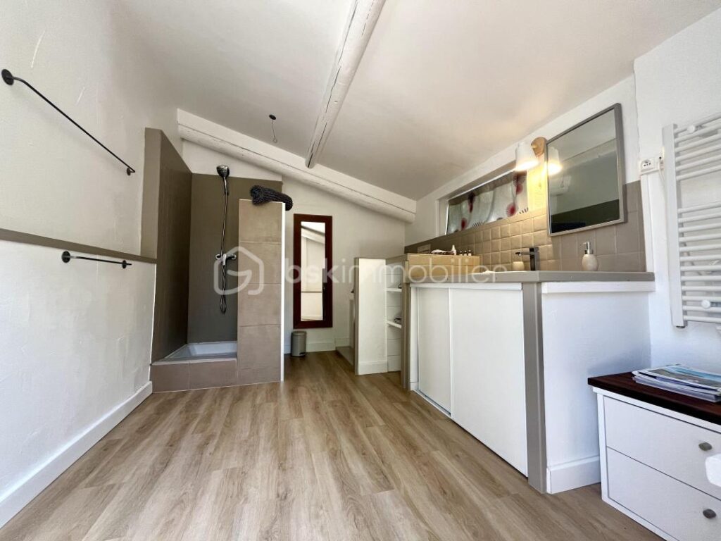 La villa d’architecte T10 – SAINT PAUL En FORET (83440) – 282 m2 – 10 pièces – 8 chambres – 282 m²