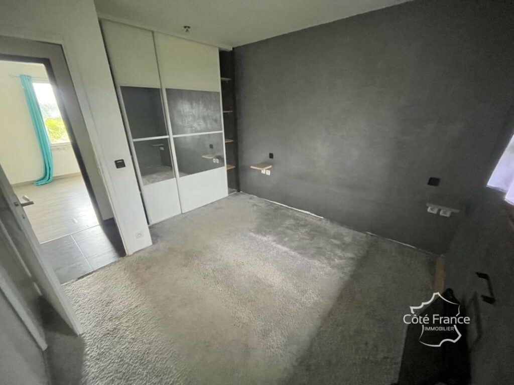 charmante maison de 88m2 sur plus d&rsquo;un hectare de terrain co – 4 pièces – 3 chambres – 88 m²