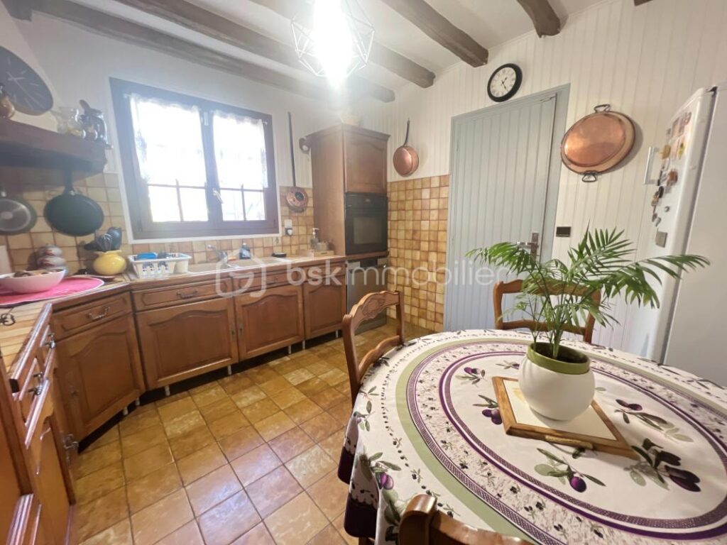 Maison familiale 129 m² – Longjumeau (proche Ballainvilliers et Morangis) – avec piscine – 6 pièces – 4 chambres – 129 m²